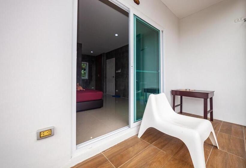 اتاق استاندارد با بالکن, Maenam Villa