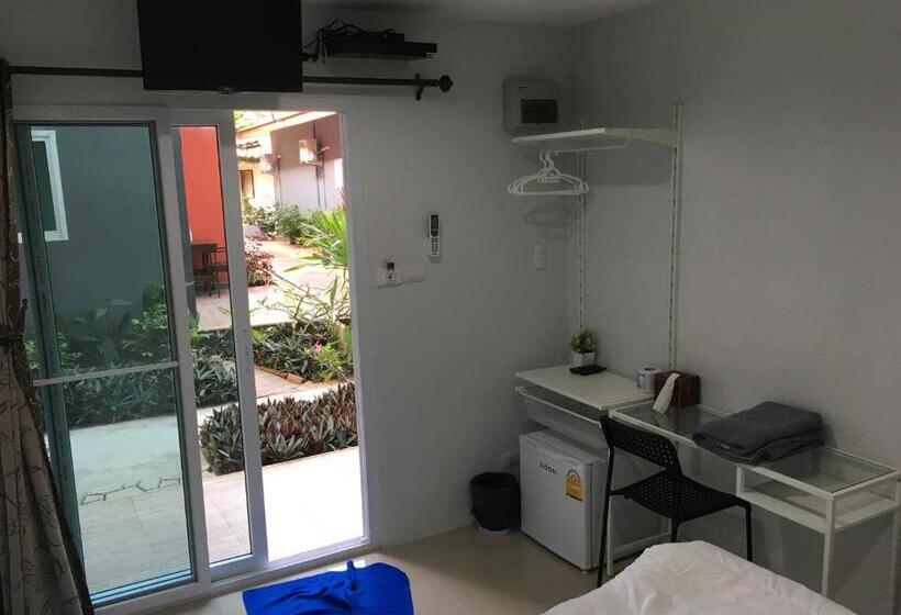 اتاق استاندارد یک نفره, Maenam Villa