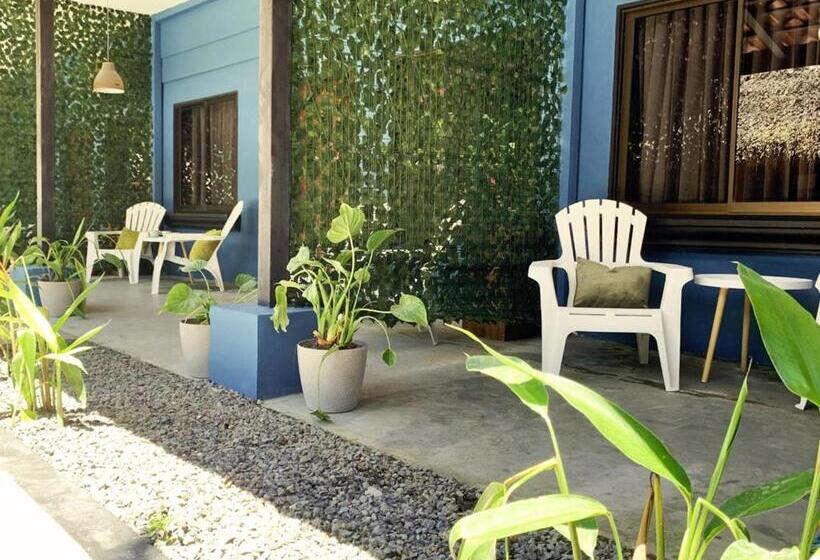 ２ベッドルームアパートメント, Point Break Santa Teresa