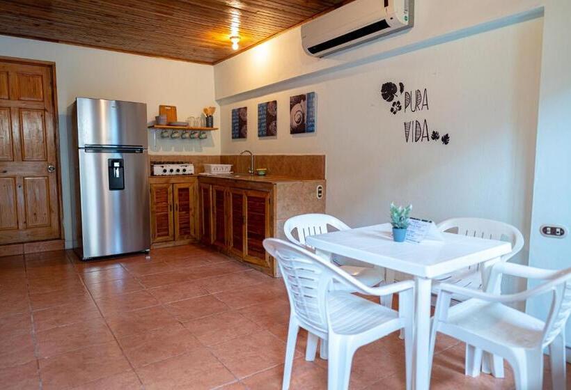 ２ベッドルームアパートメント, Point Break Santa Teresa