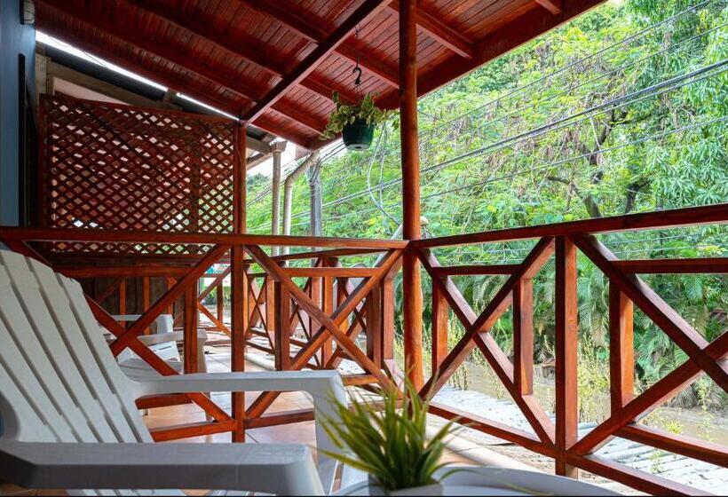 スタンダードルーム, Point Break Santa Teresa