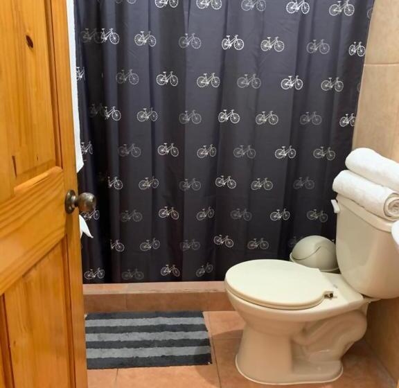 バルコニー付スタンダード４ベッドルーム, Point Break Santa Teresa