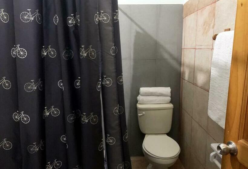 バルコニー付きスタンダードルーム, Point Break Santa Teresa