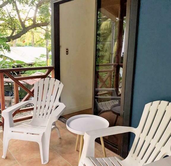 バルコニー付きスタンダードルーム, Point Break Santa Teresa