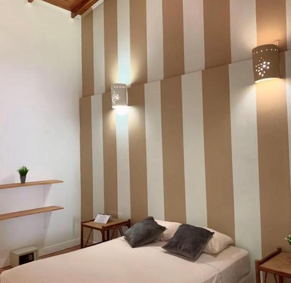 バルコニー付きスタンダードルーム, Point Break Santa Teresa