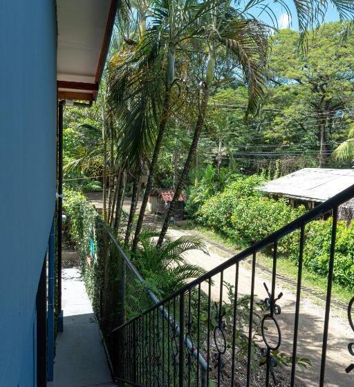 バルコニー付スタンダード４ベッドルーム, Point Break Santa Teresa