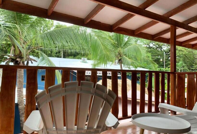 バルコニー付スタンダード４ベッドルーム, Point Break Santa Teresa