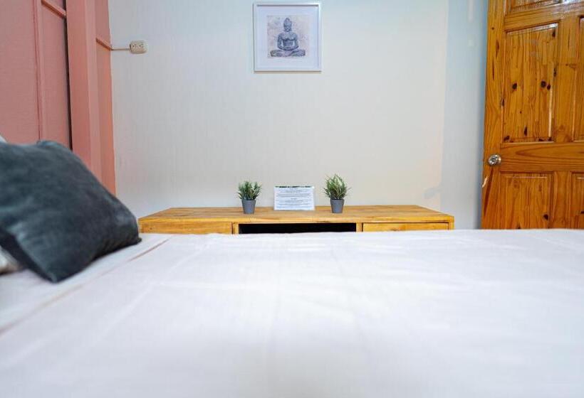 ２ベッドルームアパートメント, Point Break Santa Teresa