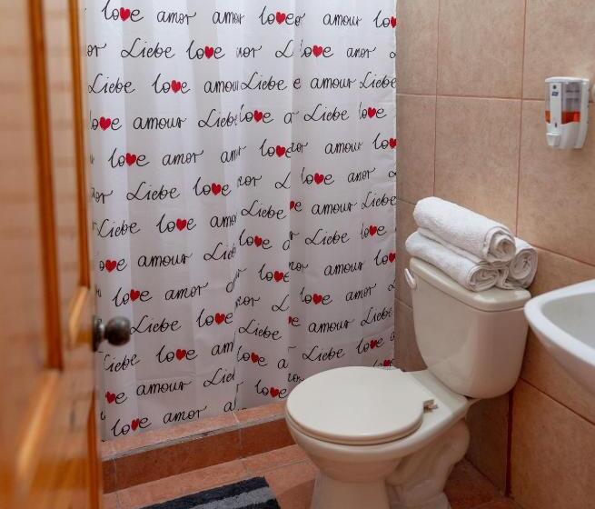 バルコニー付スタンダード４ベッドルーム, Point Break Santa Teresa