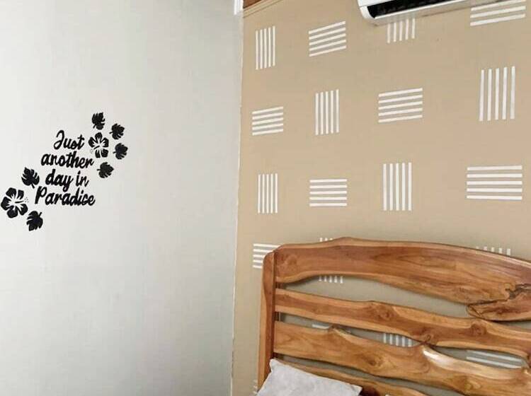 スタンダードルーム, Point Break Santa Teresa