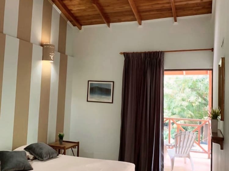 スタンダードルーム, Point Break Santa Teresa