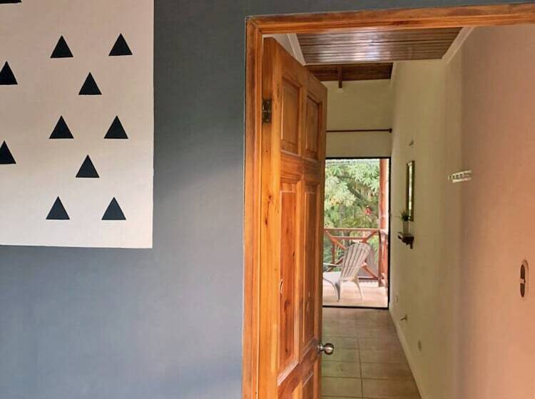 スタンダードルーム, Point Break Santa Teresa