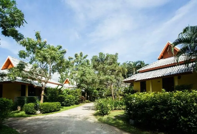 スーペリアー１ベッドルームビラ, Poonyamantra Resort