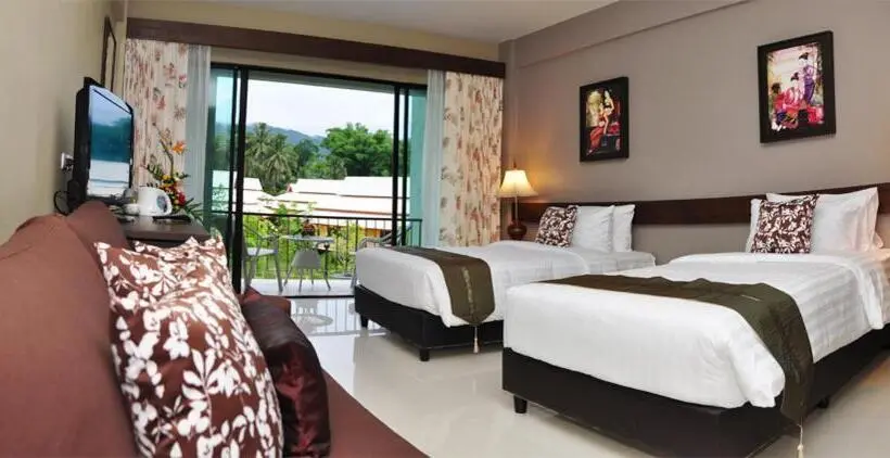 デラックスルーム, Poonyamantra Resort