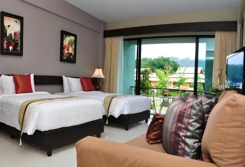 デラックスルーム, Poonyamantra Resort