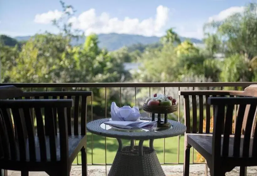 デラックスルーム, Poonyamantra Resort
