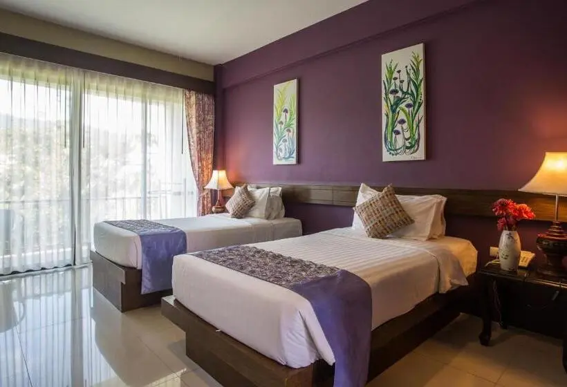 デラックスルーム, Poonyamantra Resort
