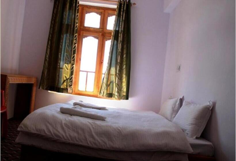 Номер Deluxe, Tsomoriri Hotel Lake View