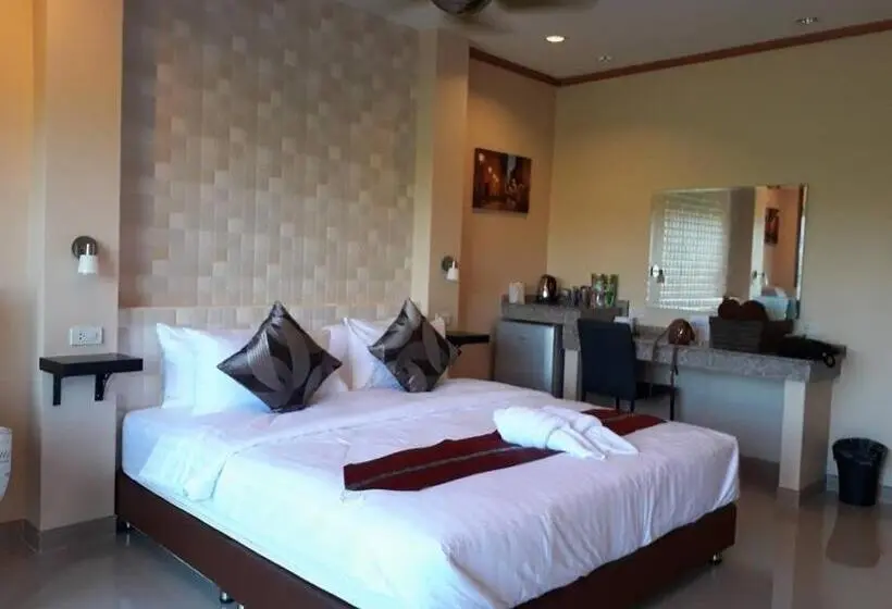 バルコニー付きデラックスルーム, 4 Palms Resort