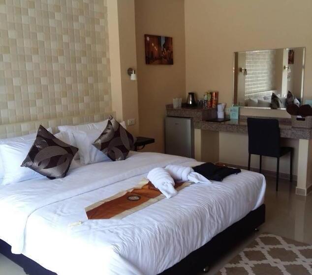Номер Deluxe с Балконом, 4 Palms Resort