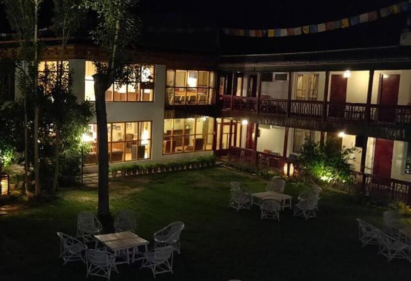 Quarto Estandar, Shambhala Resort