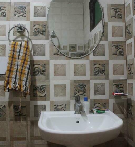 اتاق استاندارد با چشمانداز کوهستان, Parbati Headquarters