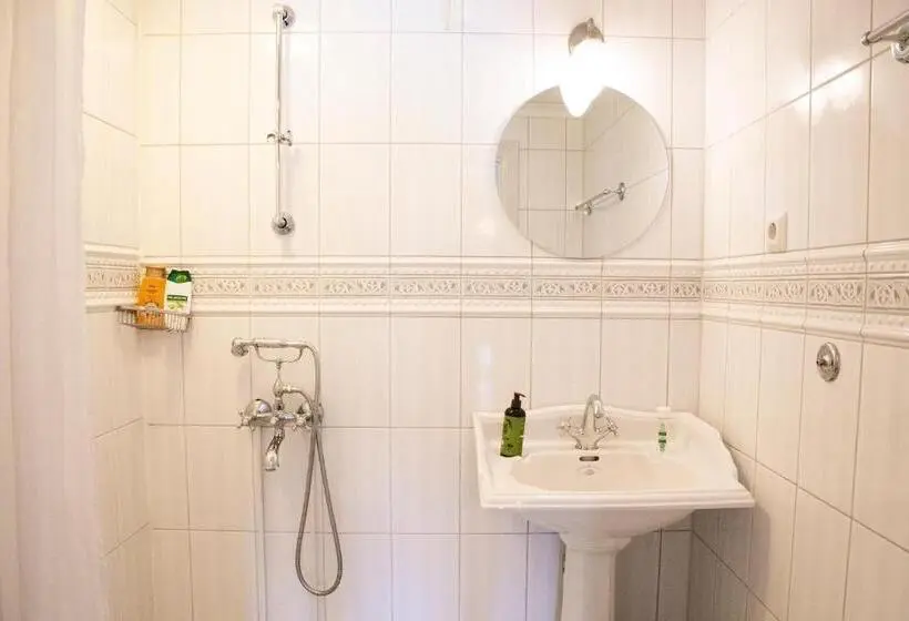 Standard-huone Järvinäkymä, Landhaus Kekkola