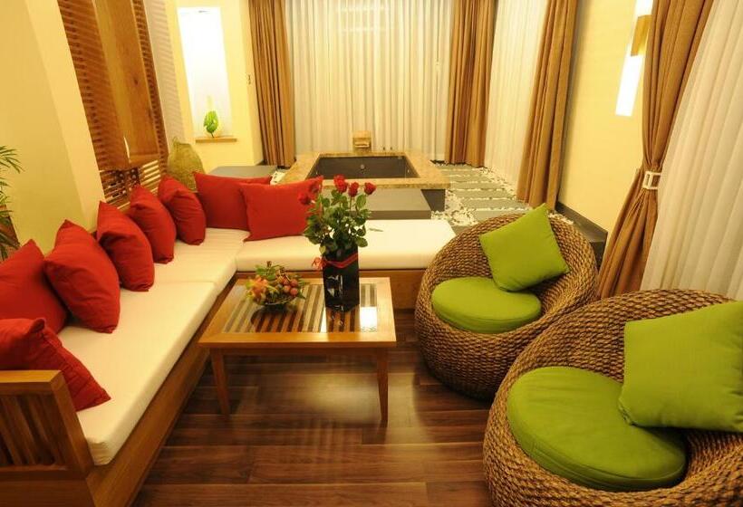 اتاق استاندارد سه تخته با بالکن, Aroma Beach Resort And Spa