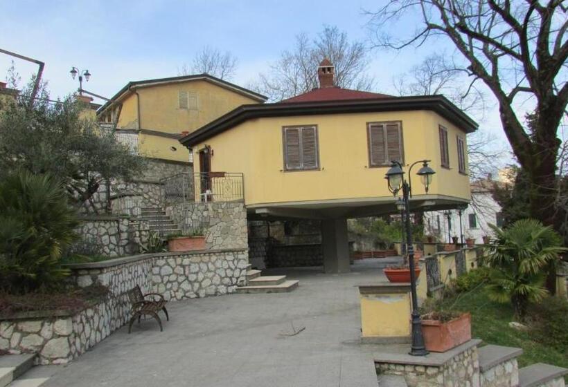 خانه 2 خوابه, Al Palazzetto Set Fair
