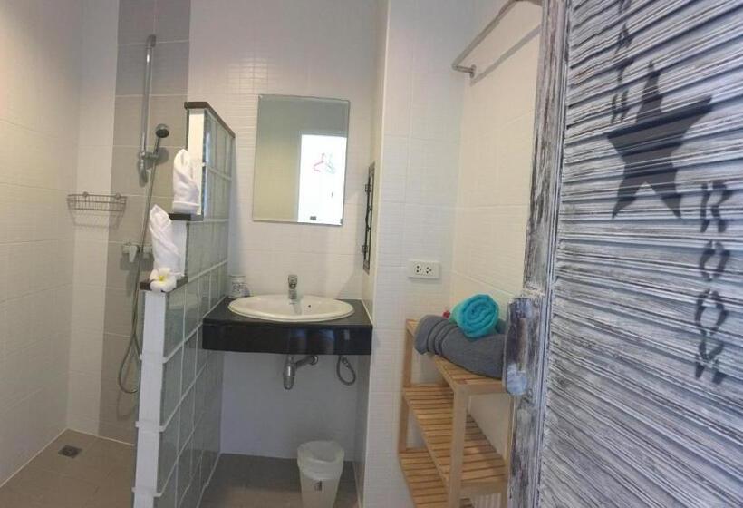 스탠다드 룸, Baan Andaman Sea Surf