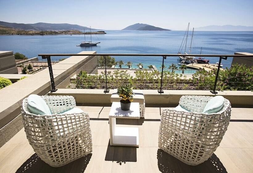 Deluxe Room View Sea with Balcony, Caresse, A Luxury Collection Resort & Spa, Bodrum
