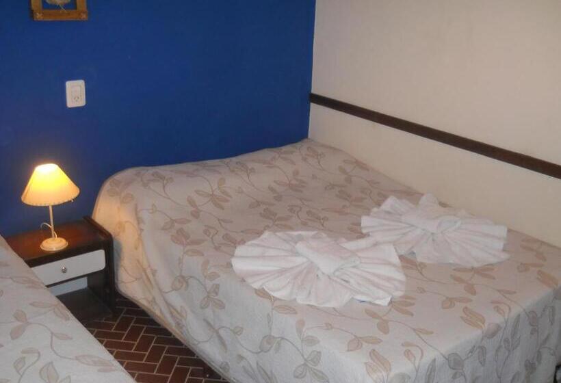 غرفة قياسية ثلاثية, Gran Aldea