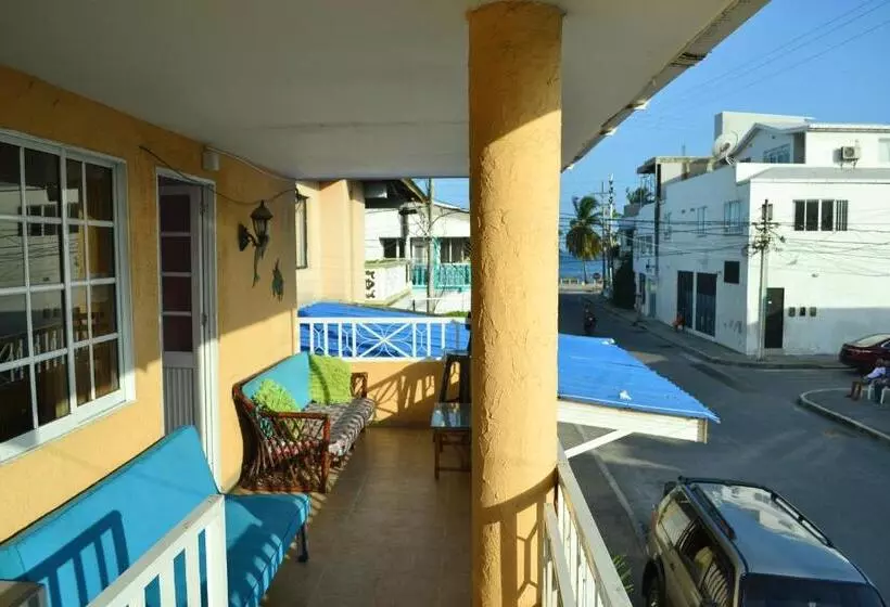 اتاق استاندارد با سرویس بهداشتی مشترک, Hostel Stingray