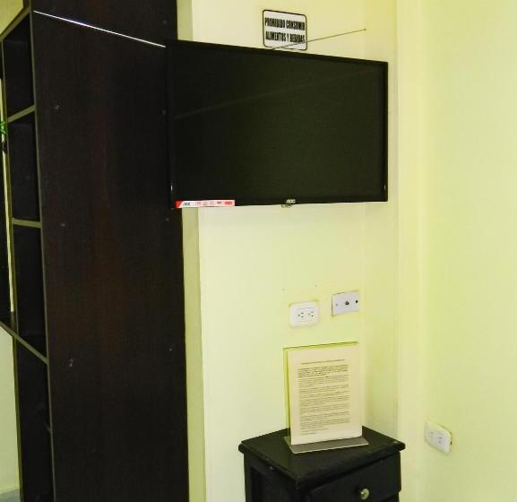 اتاق استاندارد با سرویس بهداشتی مشترک, Hostel Stingray