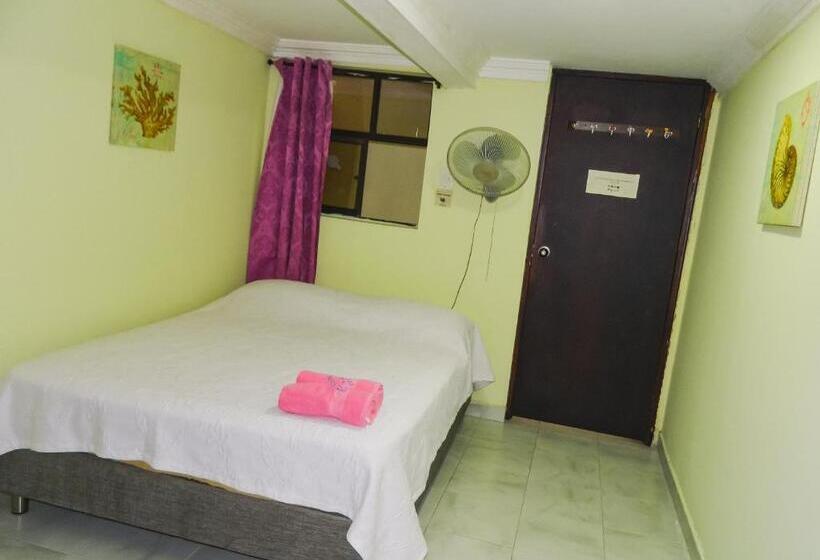 חדר סטנדרט חדר אמבטיה משותף, Hostel Stingray