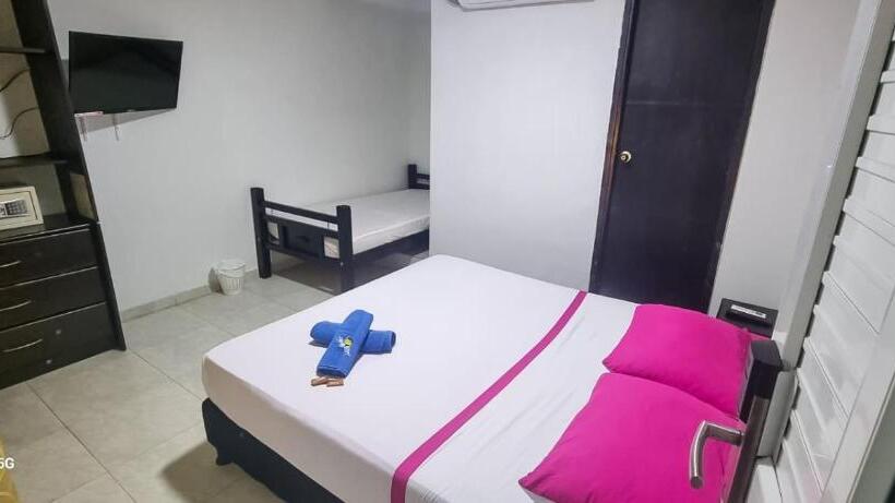 חדר סטנדרט לארבעה, Hostel Stingray