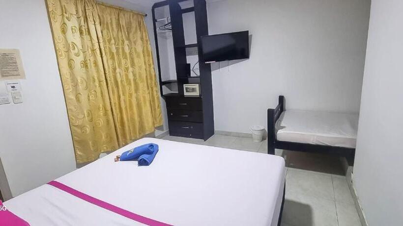 חדר סטנדרט לארבעה, Hostel Stingray