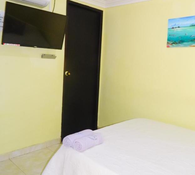 اتاق اکونومی, Hostel Stingray