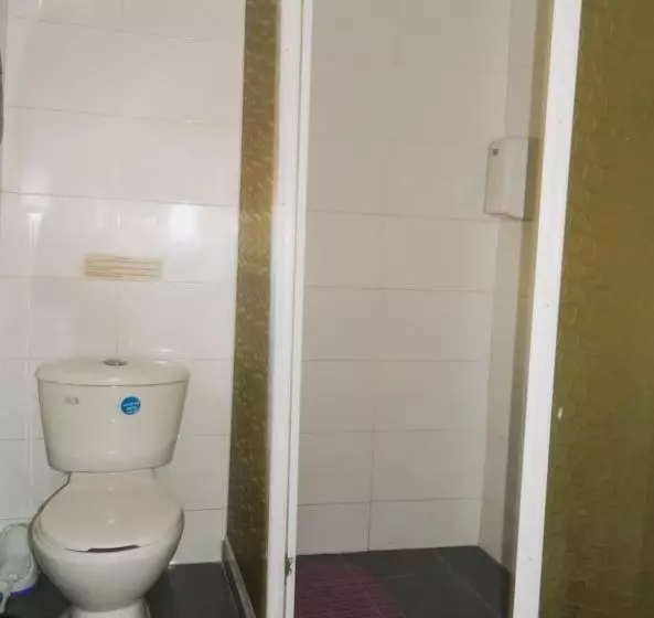 اتاق استاندارد سه نفره, Hostel Stingray