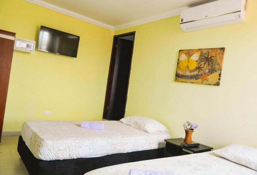 חדר סטנדרט לשלושה, Hostel Stingray