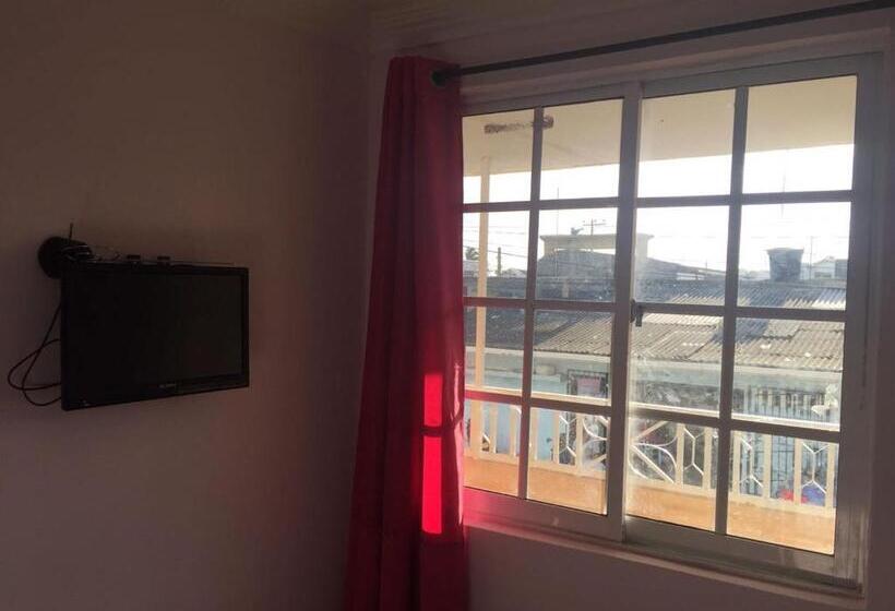 اتاق اکونومی, Hostel Stingray