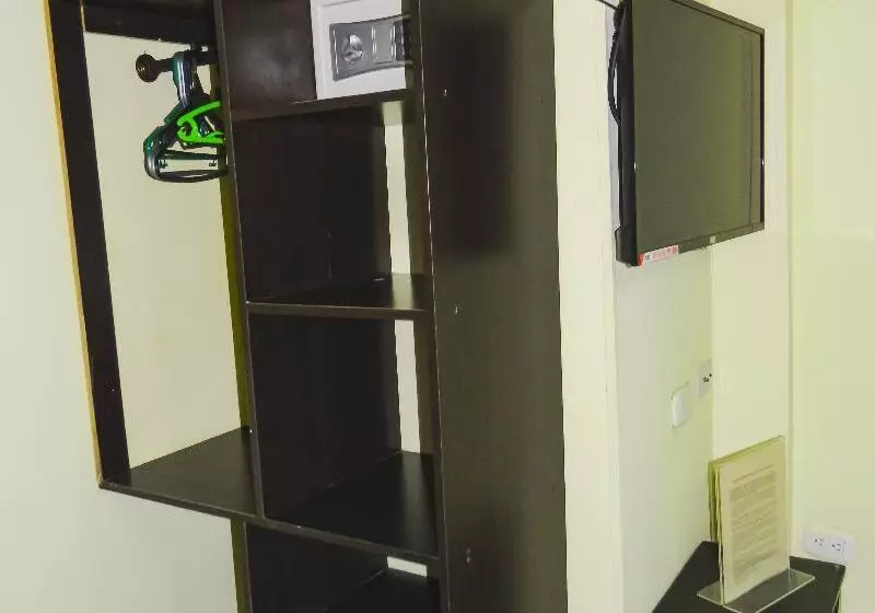 اتاق اکونومی, Hostel Stingray