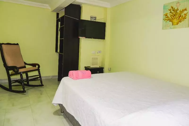 اتاق اکونومی, Hostel Stingray