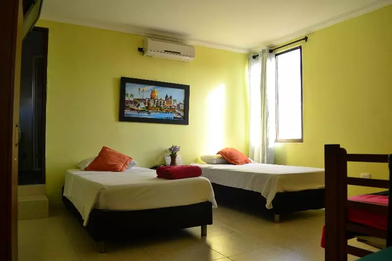 اتاق استاندارد سه نفره, Hostel Stingray
