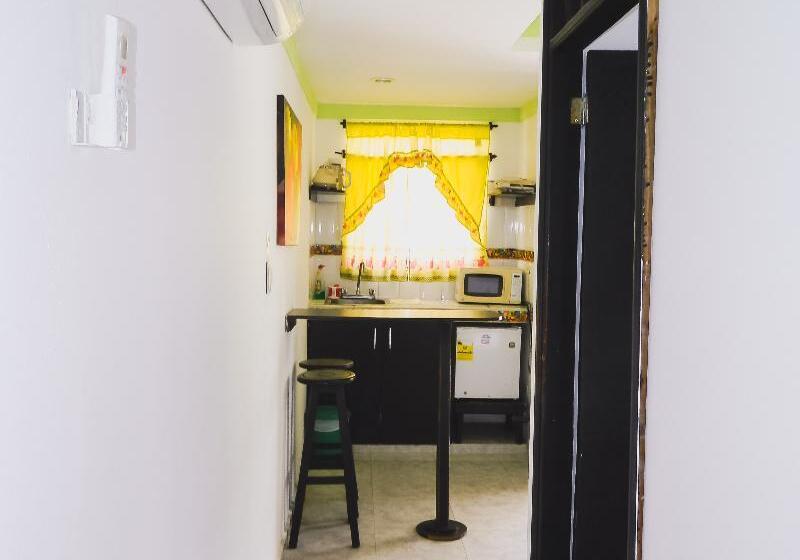 带2个卧室的公寓, Hostel Stingray