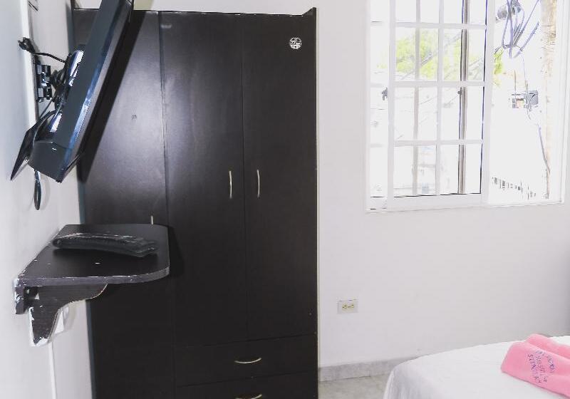 آپارتمان 2 خوابه, Hostel Stingray