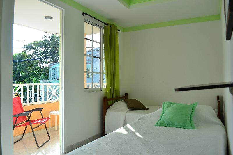 آپارتمان 2 خوابه, Hostel Stingray