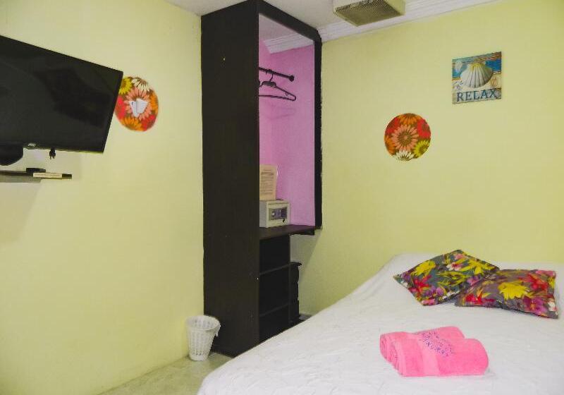 חדר אקונומי, Hostel Stingray