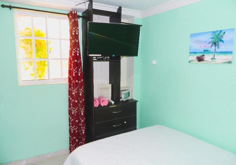 חדר סטנדרט, Hostel Stingray