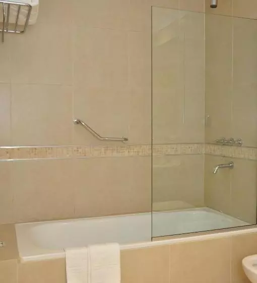 キングサイズベッドのスタンダードルーム, Howard Johnson Hotel Piedras Moras
